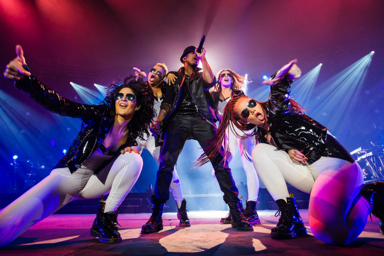 Ne-Yo Performs in Manchester on the 2013 UK R.E.D. Tour. (Photo by Jeff Lombardo)